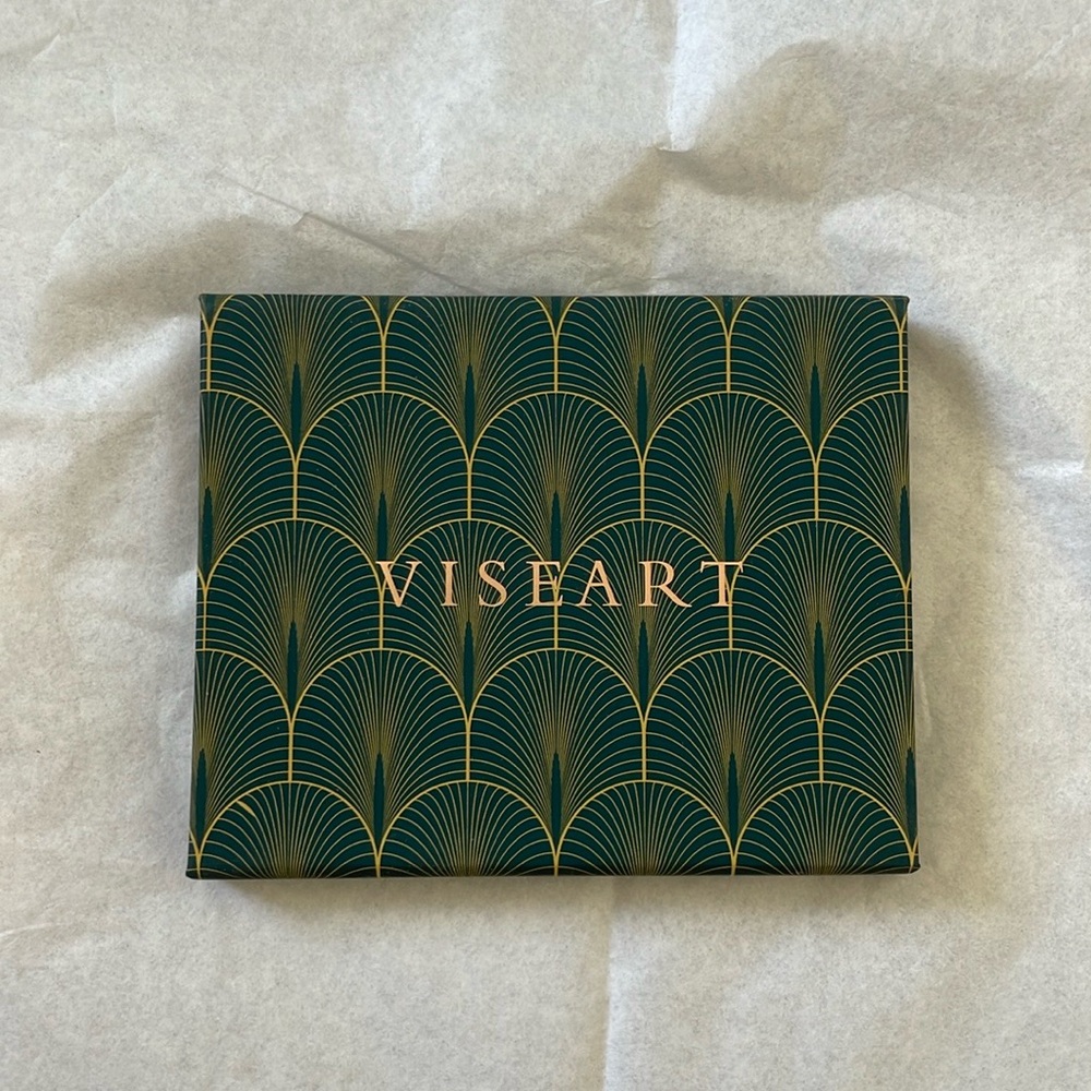 Viseart Eyeshadow Palette with Gold and Green Design